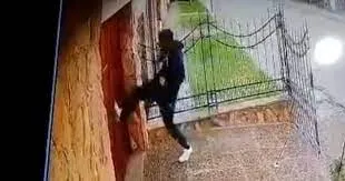 Denunció a su hijo tras encontrarle 90 bochitas de droga y ni rastro de sus propios ahorros