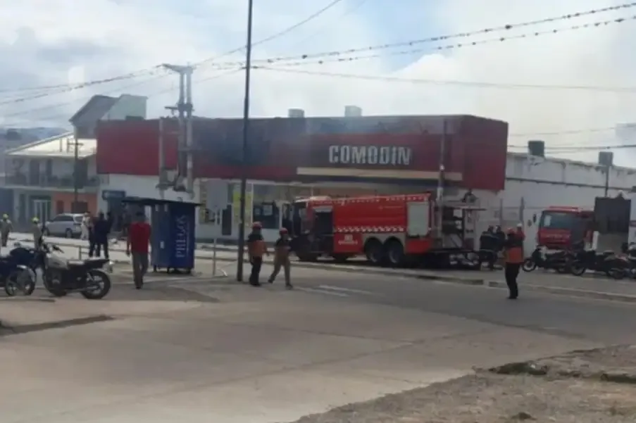 Denunció que el vecino le vació la cuenta