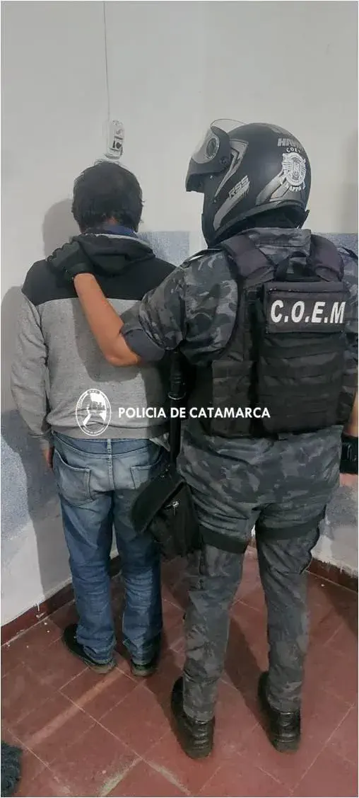 Depravado acosaba a una adolescente