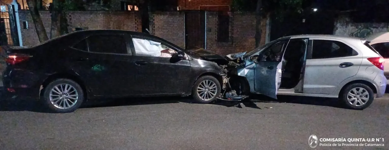 Depravado se desnudó frente a un grupo de menores