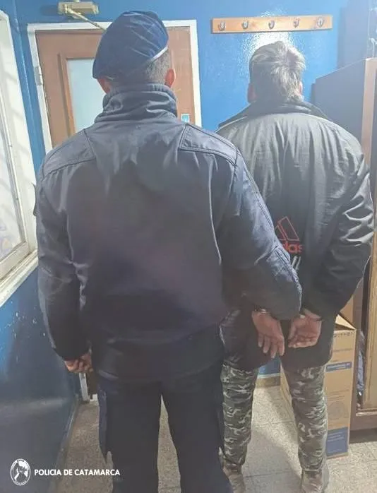 Descubrió a su esposo entrando al "telo" con otra: “¡Que la baje!”
