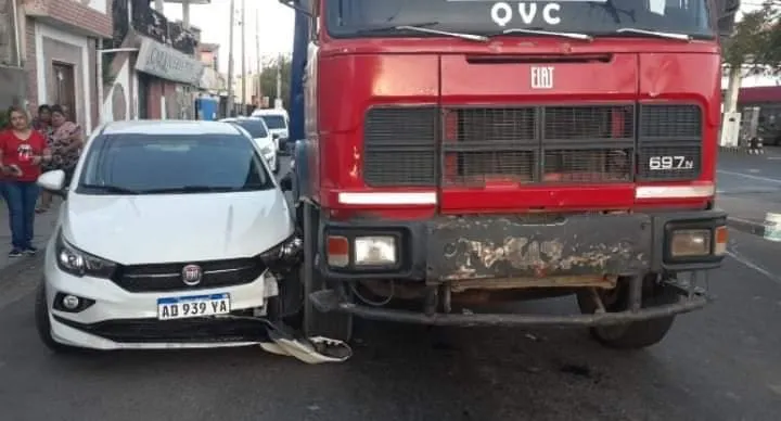 Detuvieron a un pastor evangélico por violar varias veces a su hijita en el templo