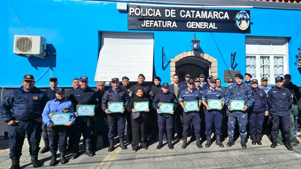Dibu Martínez ganó un nuevo título en su carrera