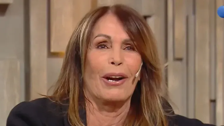 "Dormida": el inquietante mensaje que recibió la madre de Agostina Vega