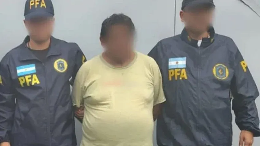 Dos motos protagonizaron un siniestro vial en el centro
