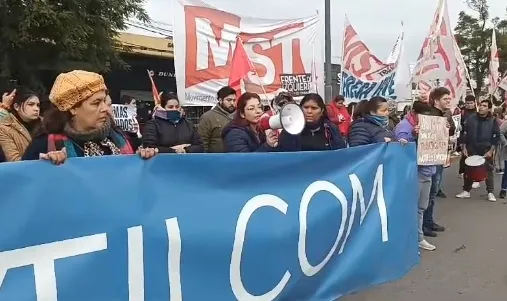 Dos sujetos robaron una imagen de la Virgen