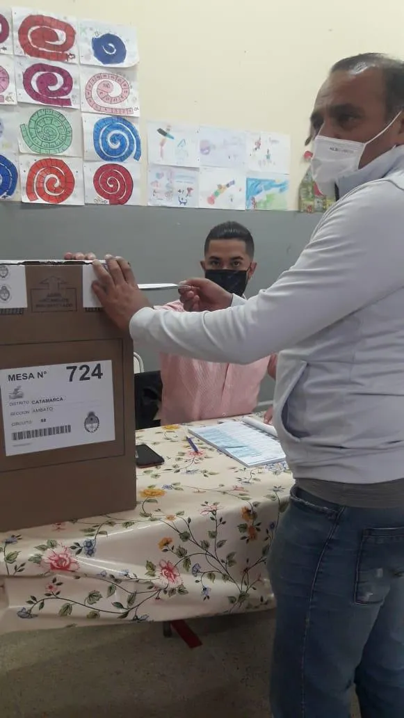 El comentario homofóbico de un argentino que no pudo votar en París