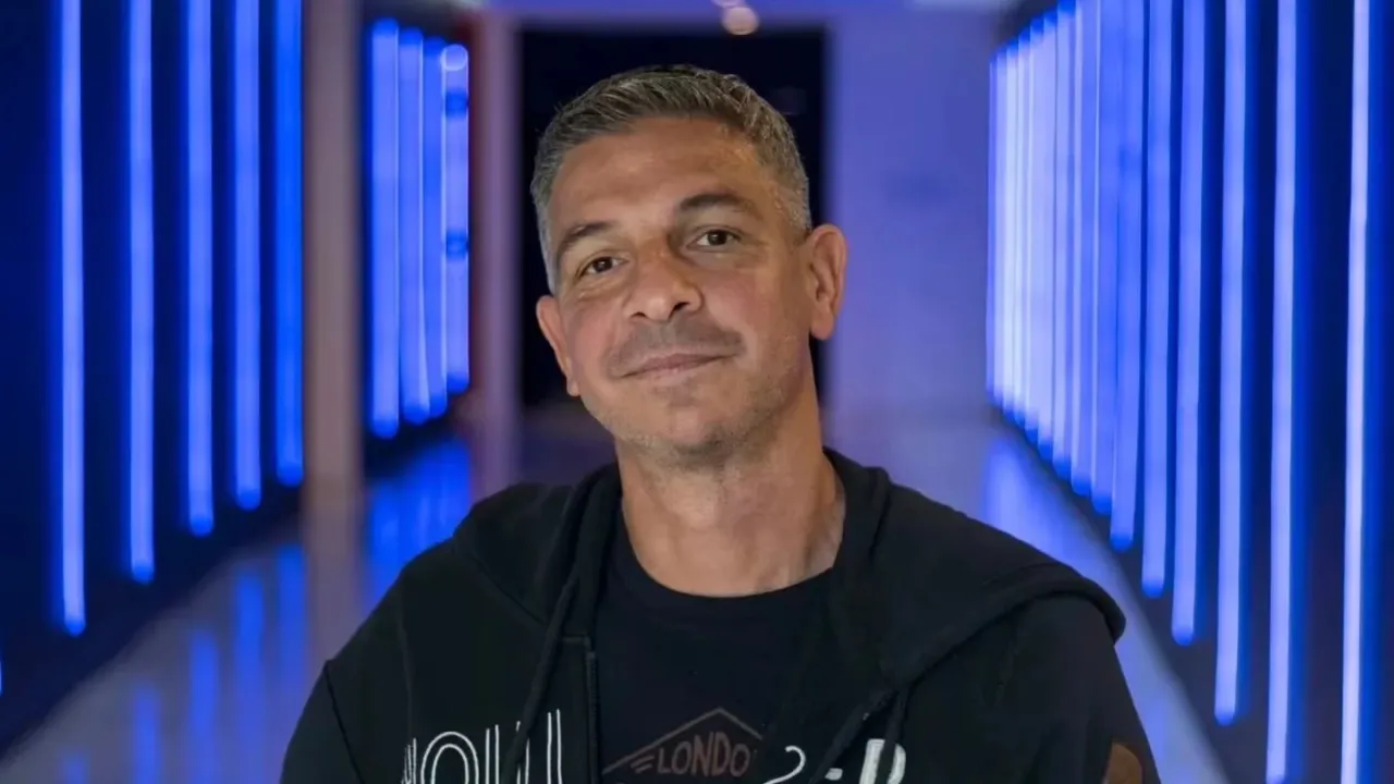 El curioso nuevo look de Dibu Martínez que en minutos se volvió tendencia