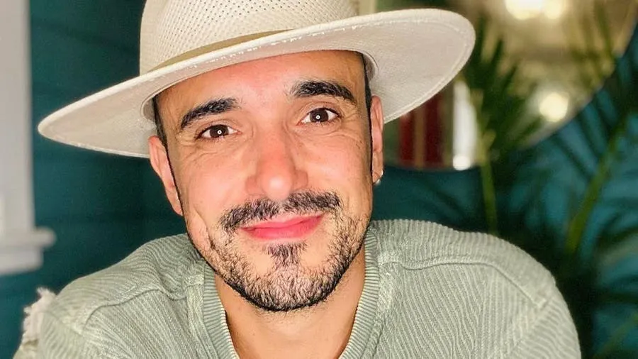 El ex cura Gutiérrez sería caso positivo o contacto estrecho de COVID-19