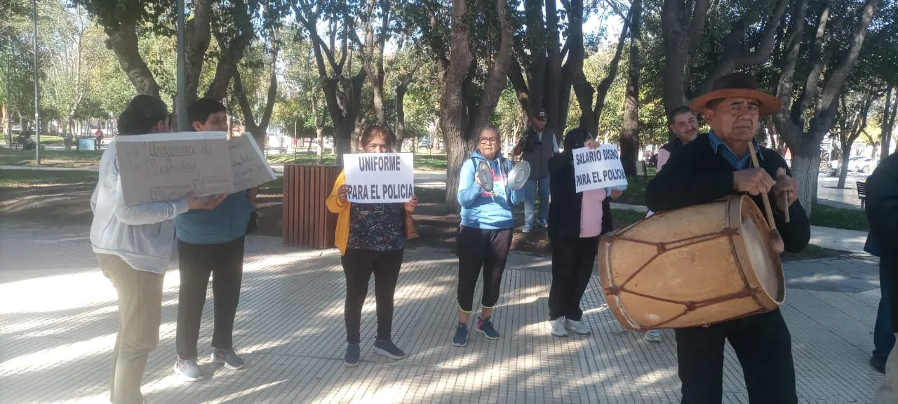 El Gobierno eliminó la cédula azul para circular en auto