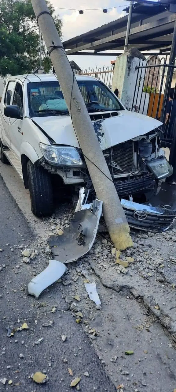 El hermoso gesto de un policía con una madre y su hijo en situación de calle