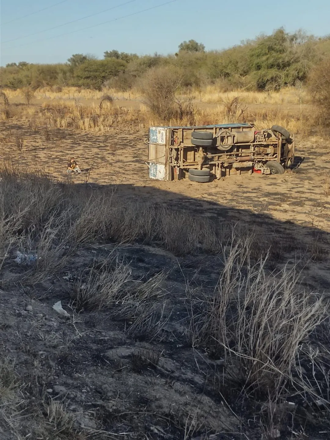 El incendio se está controlando, con los aviones hidrantes continuamente activos