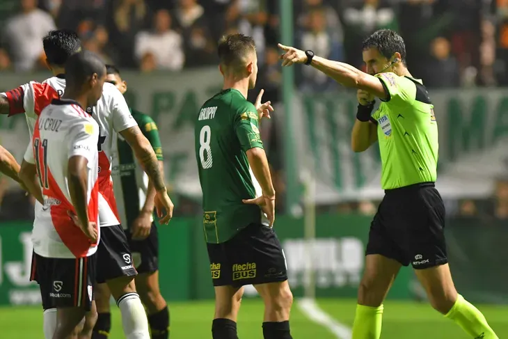 El insólito motivo por el que le bloquearon la tarjeta de crédito al Kun Agüero