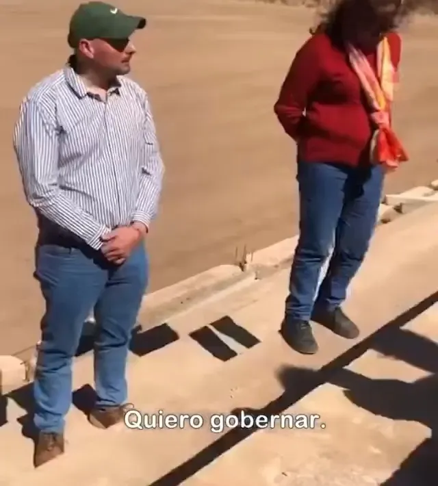 El insólito pedido de una mujer que dejó su auto mal estacionado