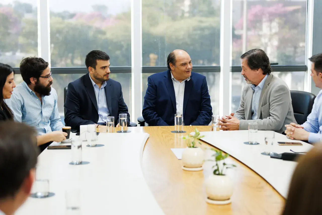 El Nodo Tecnológico recibió importantes donaciones de Eduardo Gorchs, CEO de Siemens en Sudamérica
