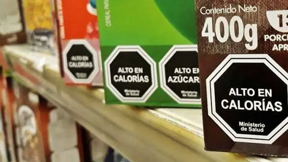 El papel higiénico de colores furor en Europa llegó a Argentina