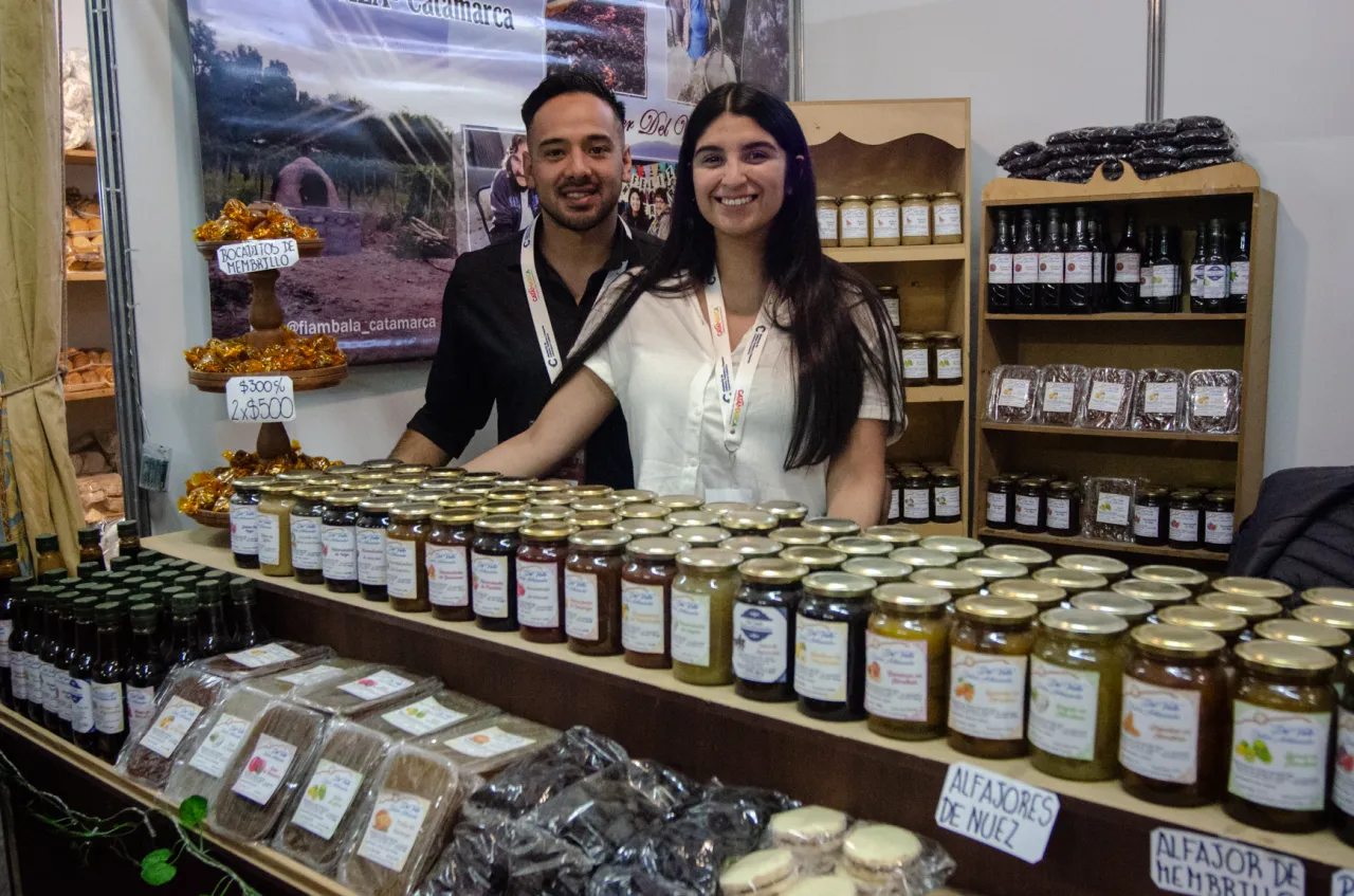El Poncho 2025 distingue el talento artesanal, la creatividad en diseño y la identidad turística de los municipios