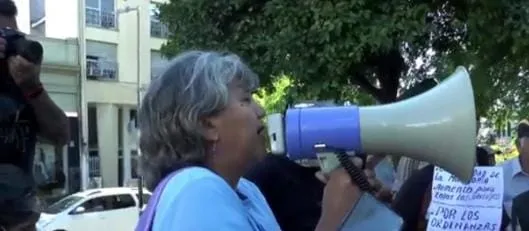 El truco de limpieza que nunca falla para dejar los repasadores impolutos