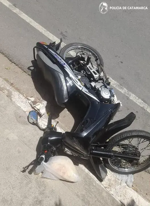 En Fray Mamerto Esquiú una moto y un auto colisionaron