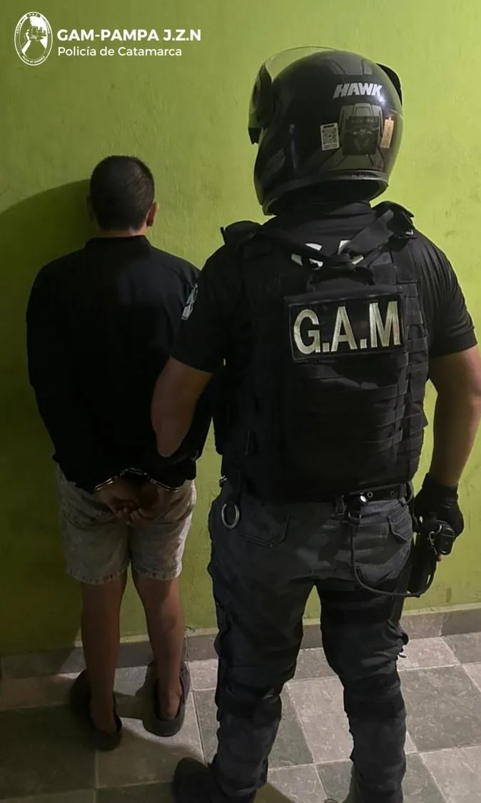 En Paclín policías aprehendieron a un hombre por violencia de género