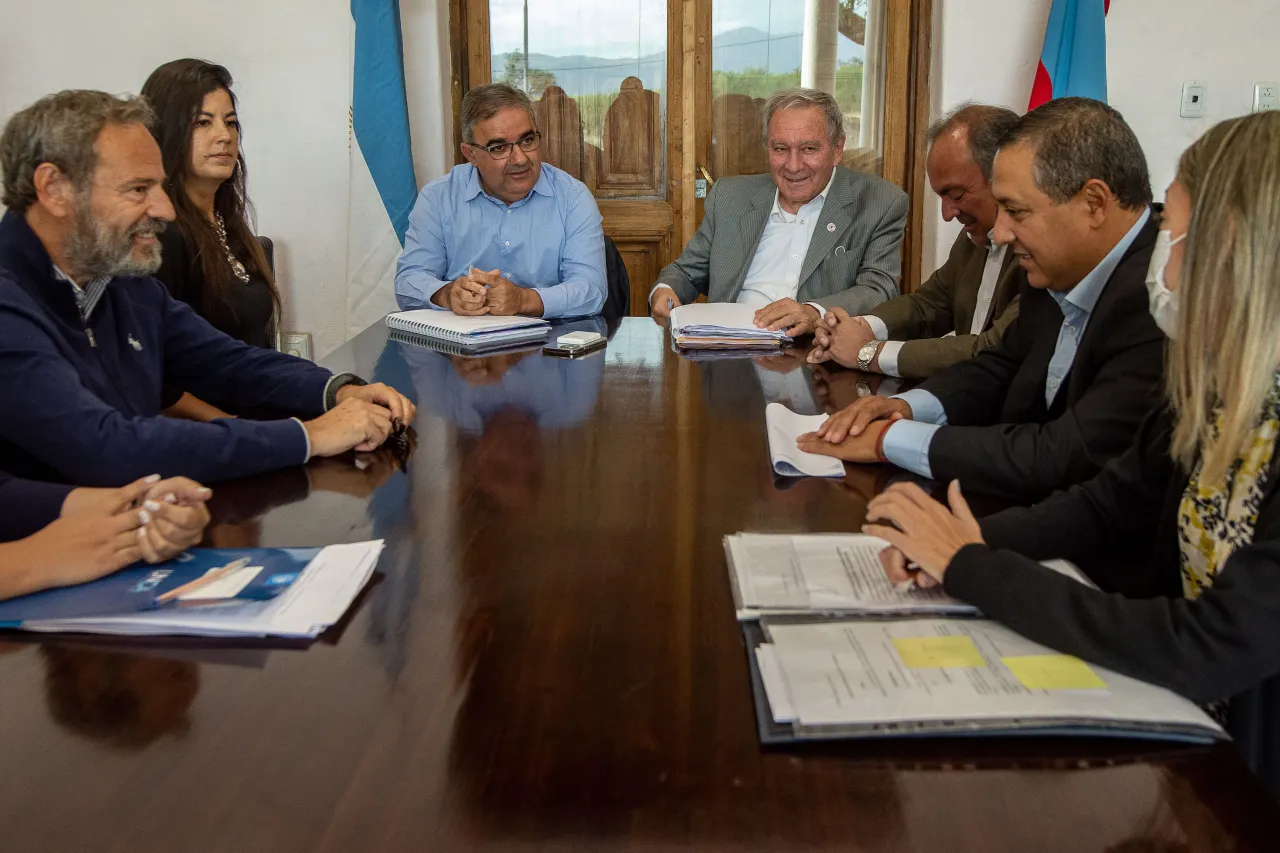 Enojo con los trabajadores de un pabellón del CAPE