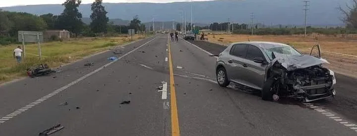 Entraron al bar, pidieron agua y terminaron robando