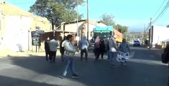 Escándalo: Ofrecen $500.000 mensuales y contratos de trabajo para que voten a Claudia Palladino