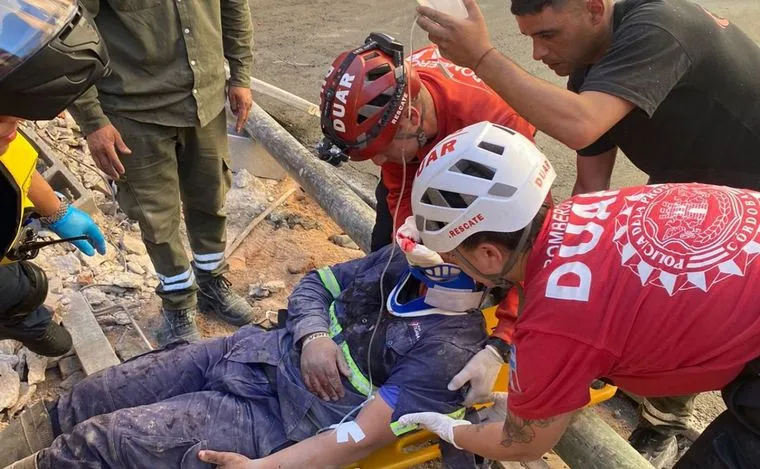 Está grave una mujer que sufrió quemaduras: arrestaron a su pareja
