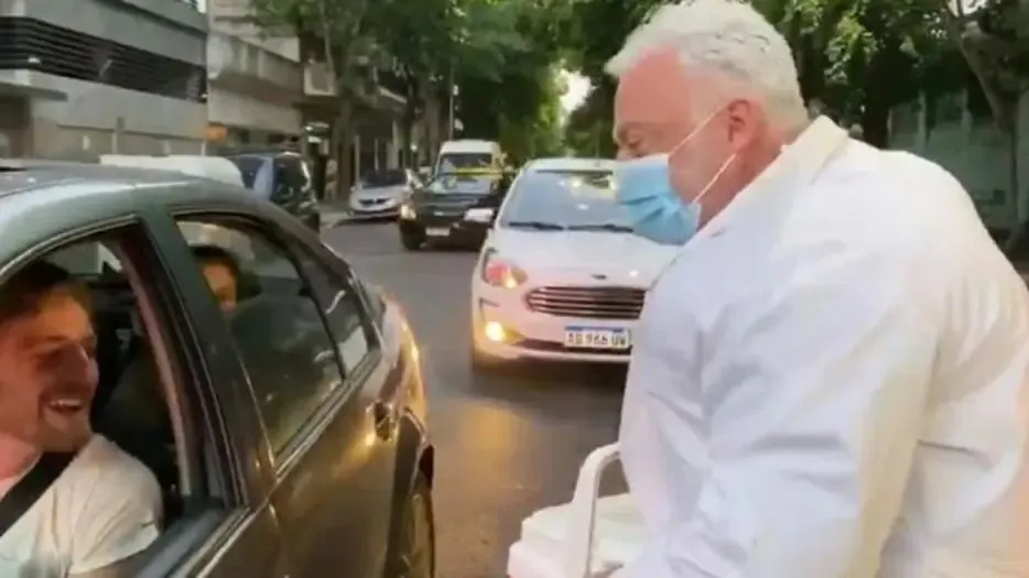 Filmó el brutal ataque a martillazos de su ex: “te mereces la muerte”