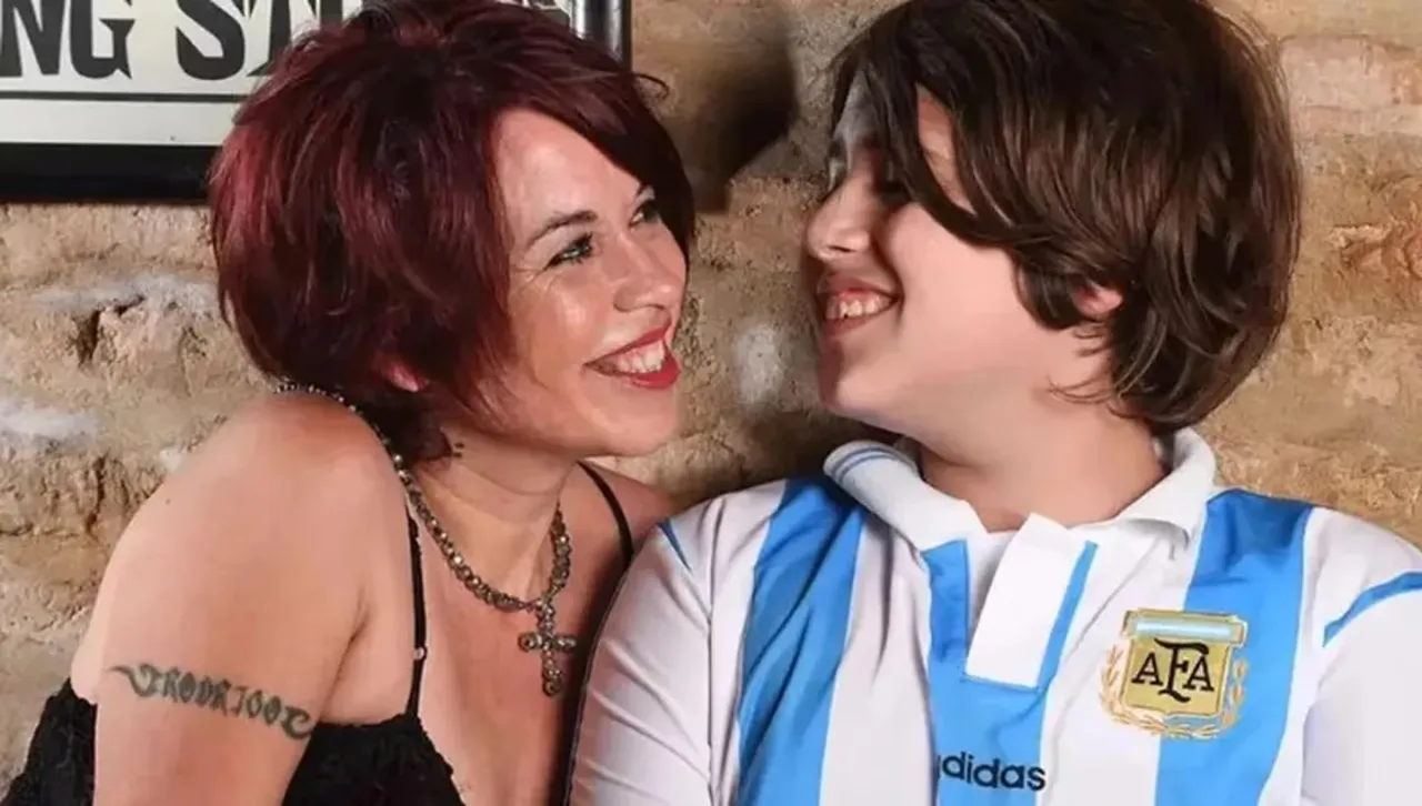 Fue a comprar al Easy y una pila de maderas cayó: murió su hijo de 3 años