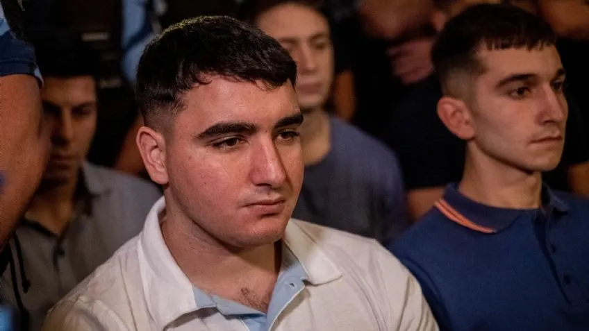 Fue al almacen y le dijeron que no podía entrar por cómo estaba vestida: “Bienvenidos al 1800”