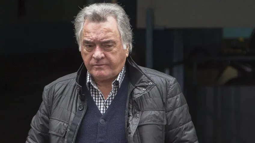 Fue aprehendido por causar un desorden en la vía pública