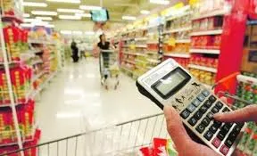 Ganó millones en la lotería y un amigo se apropió de su tarjeta de débito: ahora le quedan 2 centavos