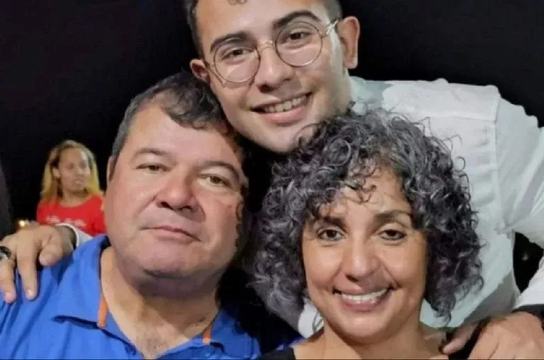 Golpeó a su hijastra