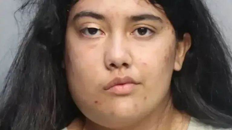 Golpeó a su pareja y al hijo