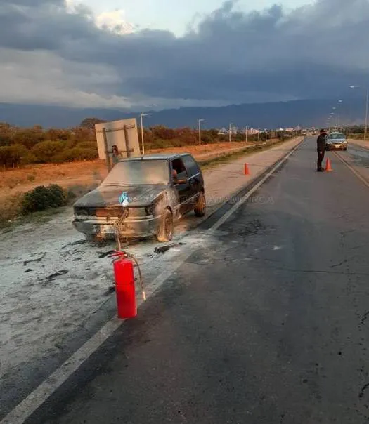 Grabó a su tío haciéndole cosquillas: luego la violó, la mató y la quemó