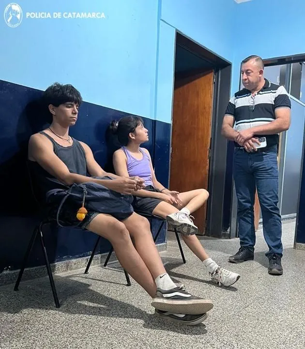 Gustavo inauguró el Ciclo Lectivo 2025 en las escuelas municipales
