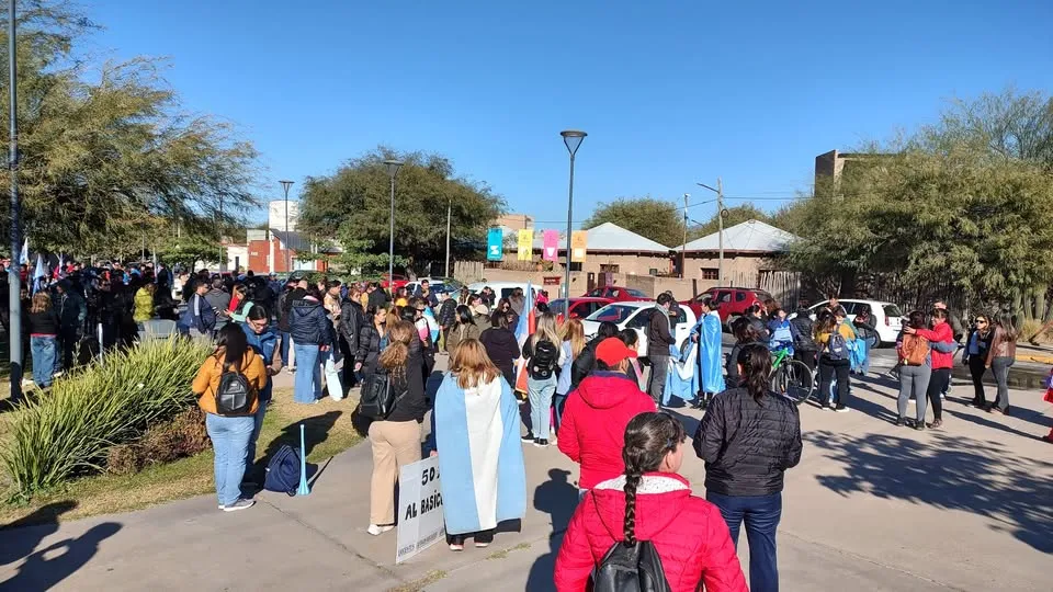 “Hablo con dolor y vergüenza”: denunció a su papá por abuso, hizo que fuera preso y ahora dice que era mentira
