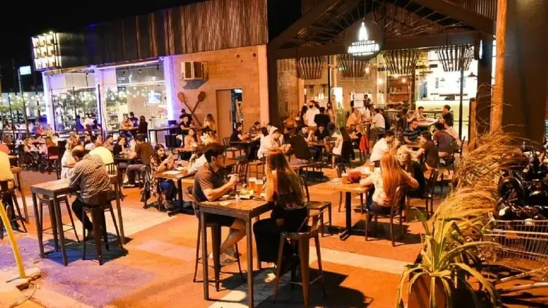 Hallan muerta a una niña de 13 años: había sido violada por su padre y la pareja