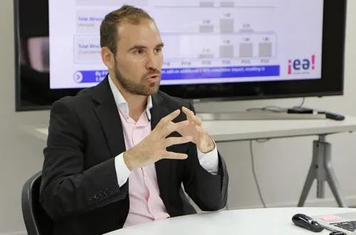 "Hay operadores del poder político y del Judicial en connivencia"