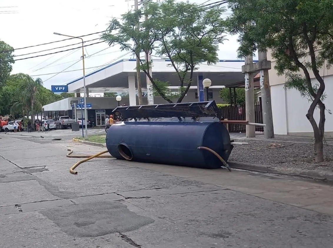 Hicieron un amigo invisible en el trabajo pero el regalo que le dieron la descolocó