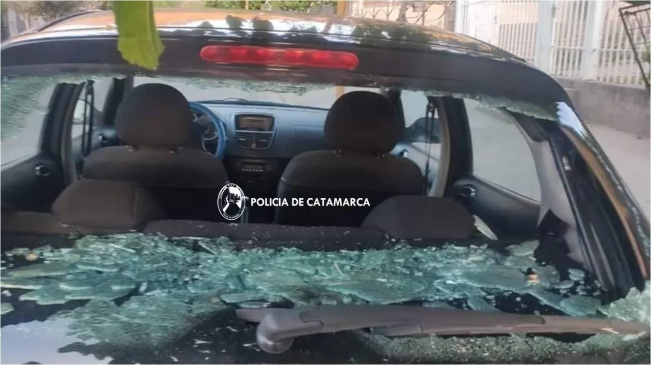 Hombre de 38 años murió en pleno acto dentro de un "telo": estaba con un adolescente