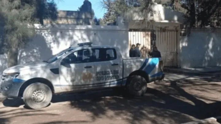 Horror: asesinó a su pareja a cuchilladas, chocó de frente a un camión para suicidarse y mató al conductor