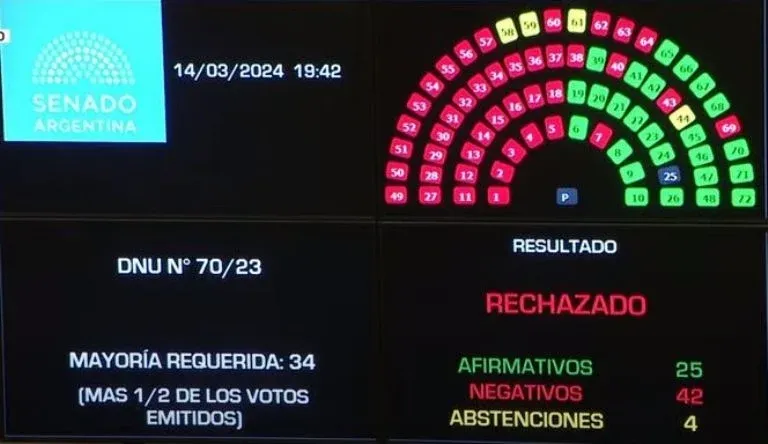 Iba con su bebé de cuatro meses cuando se le reventó un neumático