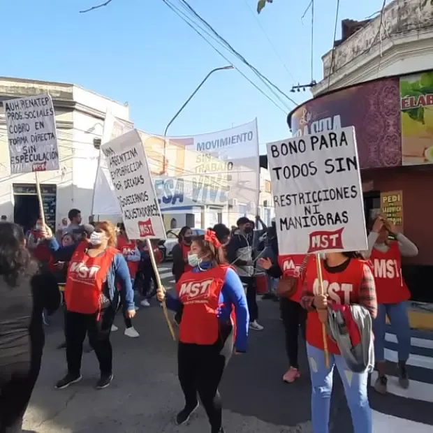 Indignación por el escrache que hizo Viviana Saccone a unos albañiles