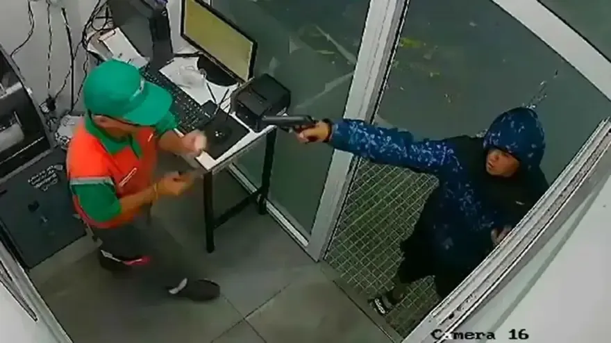 Indignante: tres policías golpean a un joven con síndrome de Down al confundirlo con un ladrón