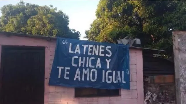 "INÚTILES CON TODAS LAS LETRAS"