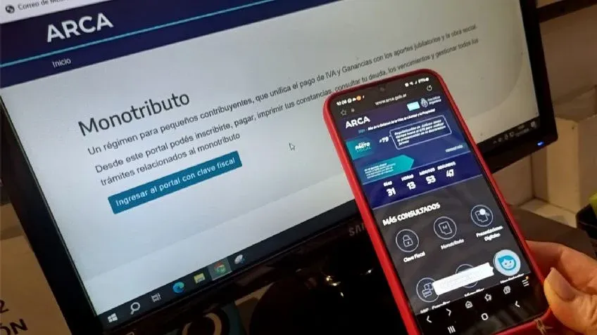 Joven chocó contra un camión