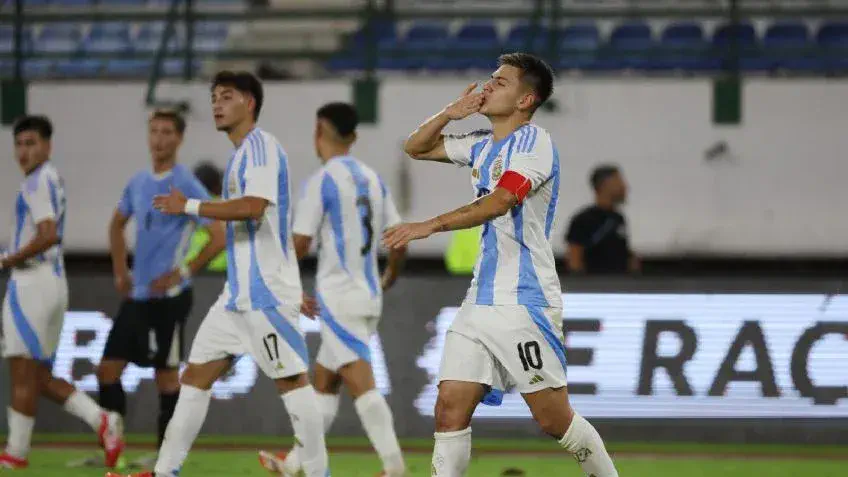 La Argentina Sub 20 va por el título del Sudamericano ante Brasil