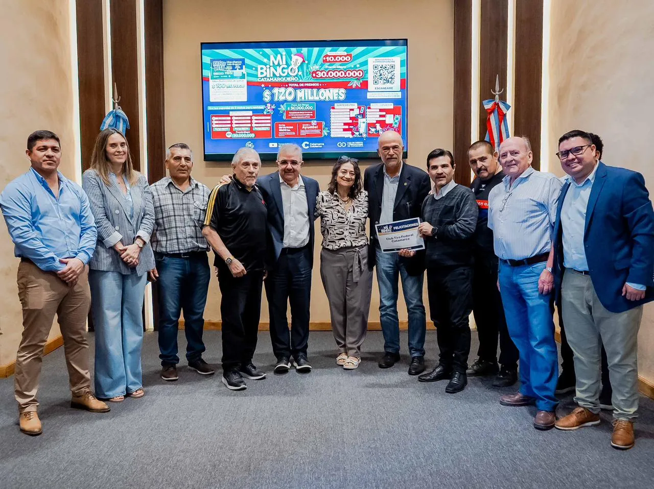 La Capital entregó certificados a 50 nuevos peluqueros del programa "Oficios en tu Capital"